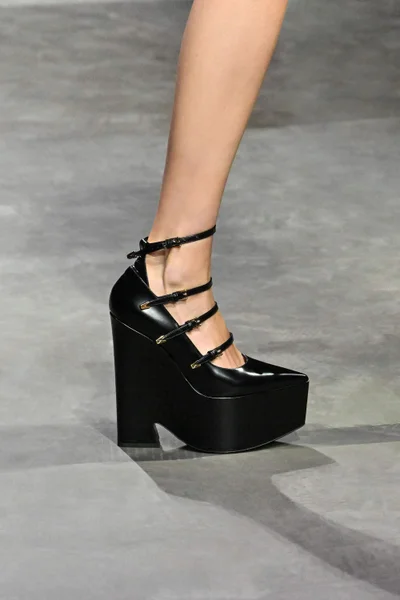 Look 2